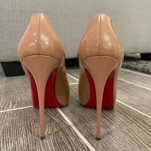 Christian Louboutin
New Very Prive Patent Red Sole Pumps